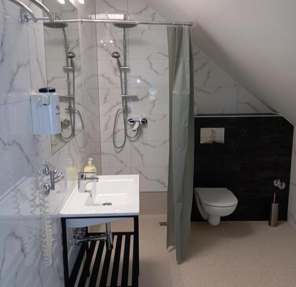 اتاق خانوادگی, Aparthotel Kontrast