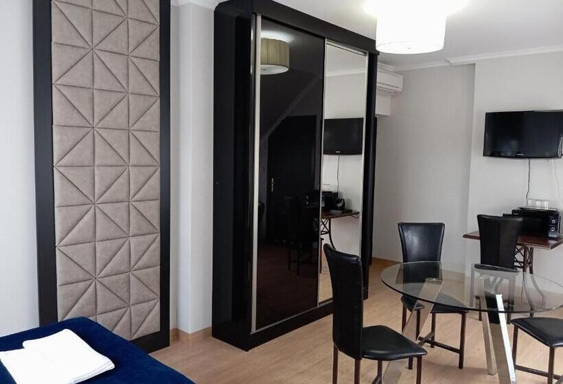 اتاق خانوادگی, Aparthotel Kontrast