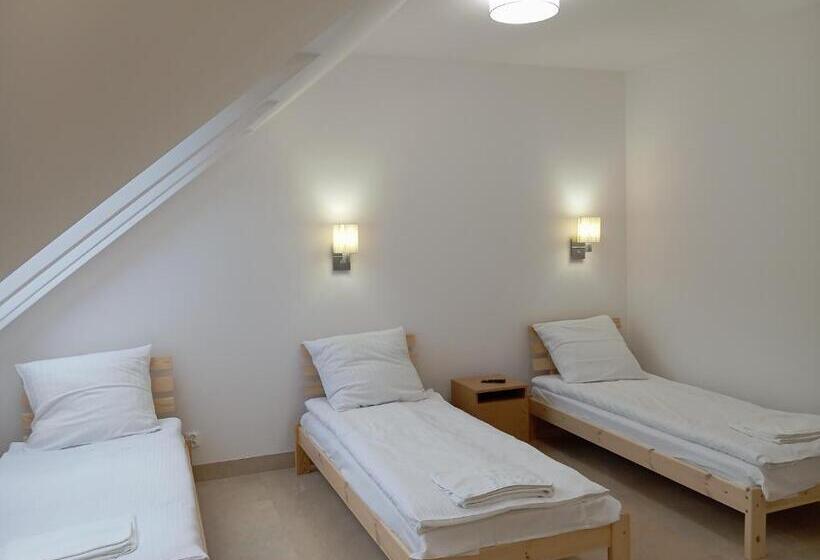 Economy Quadruple Room, Aparthotel Kontrast