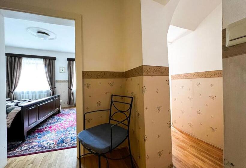 اتاق استاندارد سه تخته با بالکن, Garni Konvice