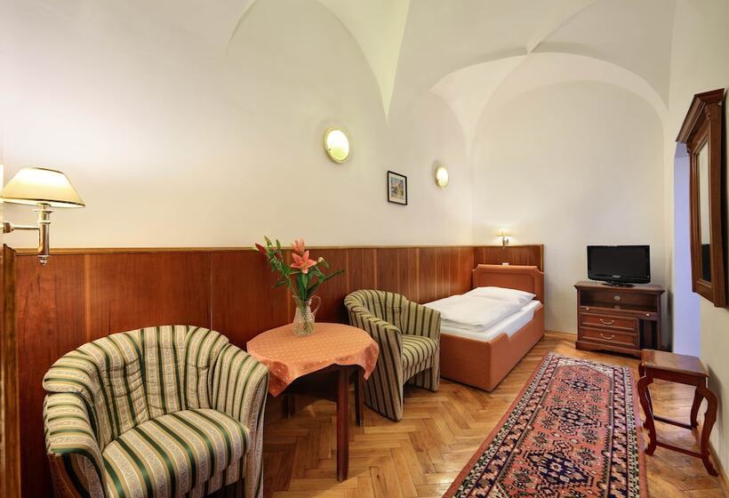 اتاق کلاسیک, Garni Konvice