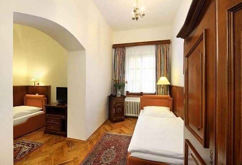 اتاق کلاسیک, Garni Konvice