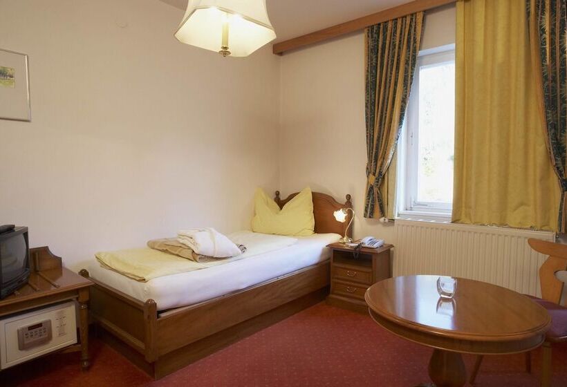 Номер Стандарт Индивидуальный, Kürschner