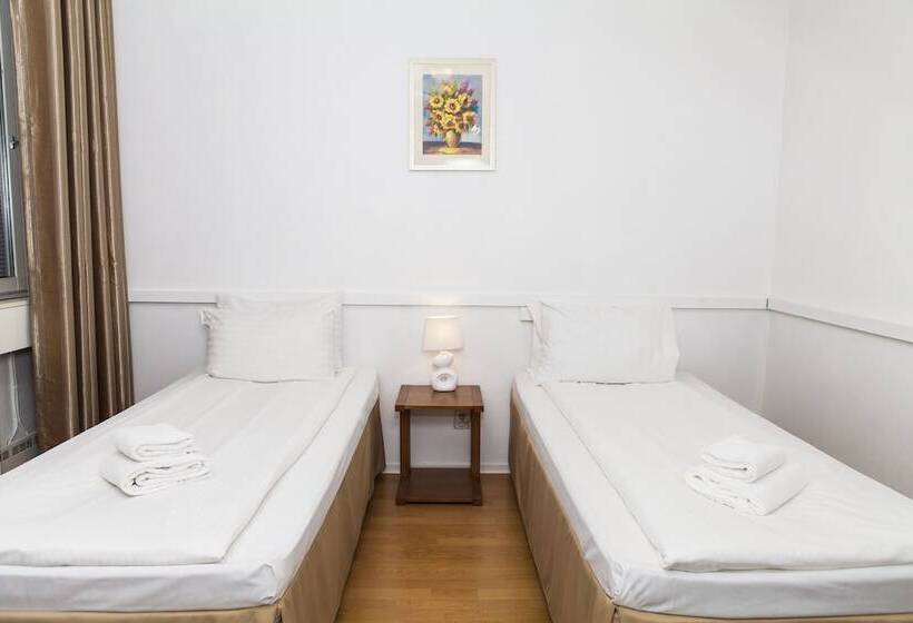 Habitación Estándar, Expo Stockholm