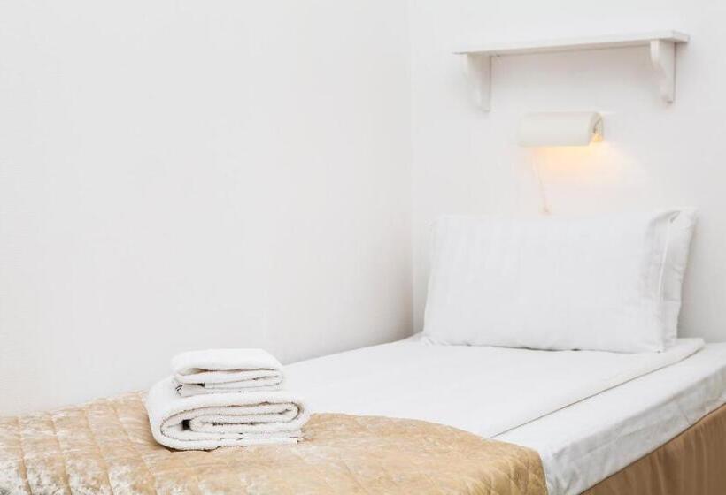 Habitación Estándar Individual Baño Compartido, Expo Stockholm