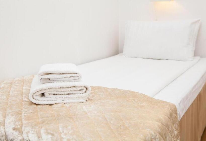 Habitación Estándar Individual Baño Compartido, Expo Stockholm