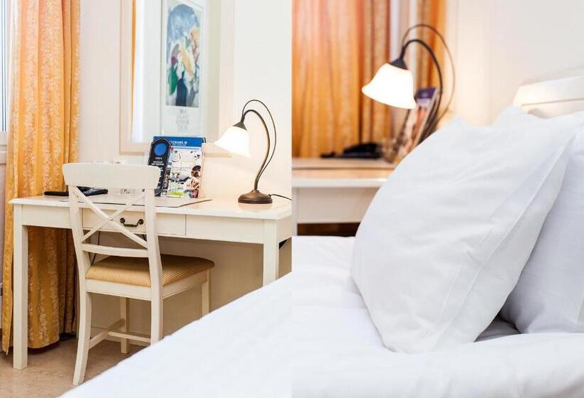 Habitación Estándar Individual Baño Compartido, Expo Stockholm