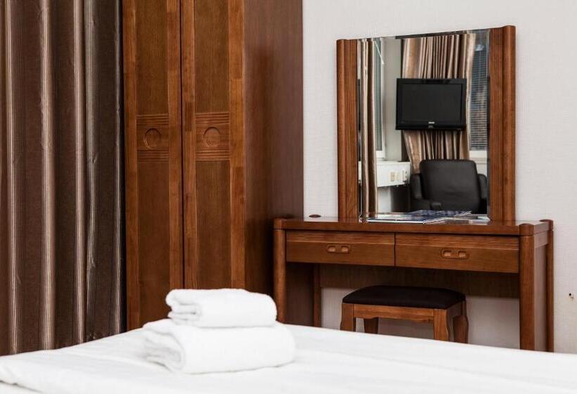 Habitación Estándar Baño Compartido, Expo Stockholm