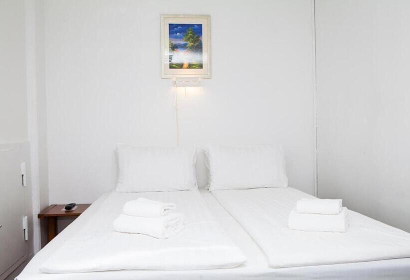 Habitación Estándar Baño Compartido, Expo Stockholm