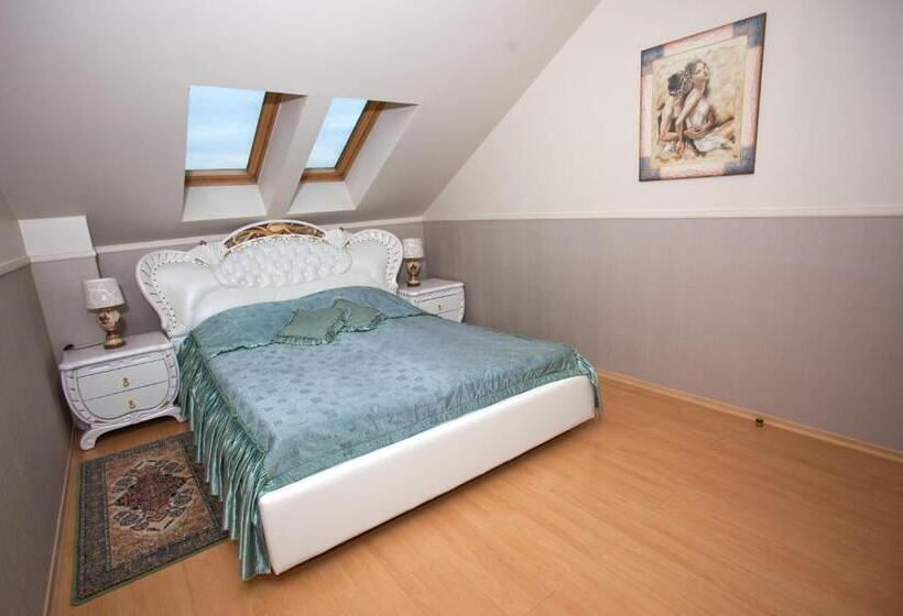 استودیوی استاندارد, Moris Boutique Beach