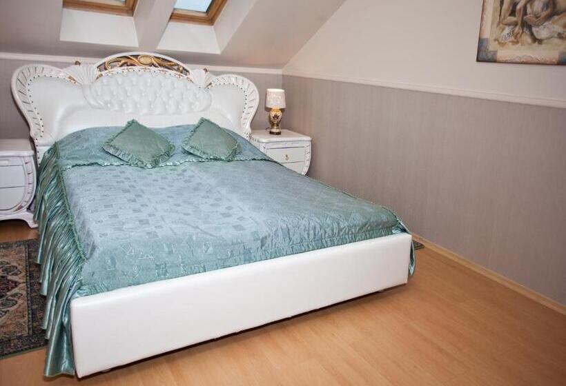 استودیوی استاندارد, Moris Boutique Beach