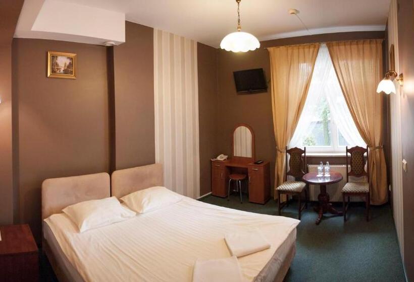 스탠다드 룸, Nad Rzeczką