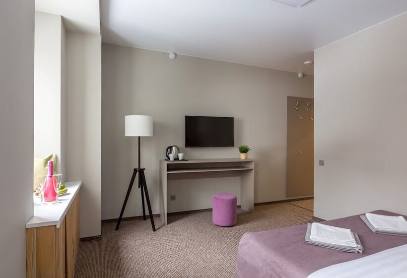 اتاق خانوادگی, Norke Prime Tsvetnoy