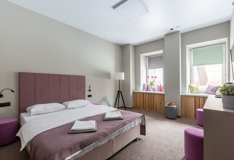 اتاق خانوادگی, Norke Prime Tsvetnoy