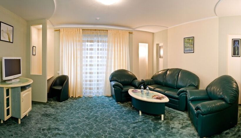 سوییت خانوادگی, Oberteich Lux