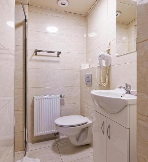 اتاق استاندارد یک نفره, Pensjon Polska