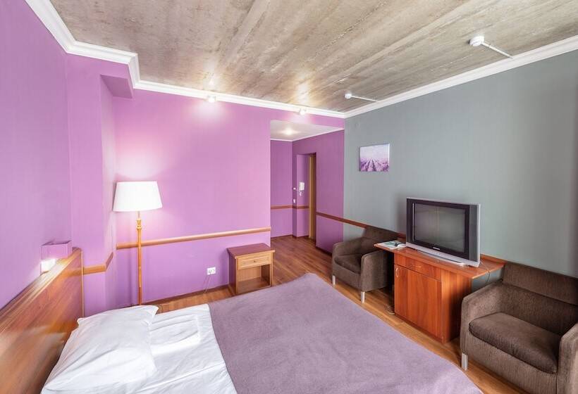 اتاق راحتی, Ra Tambovskaya 11