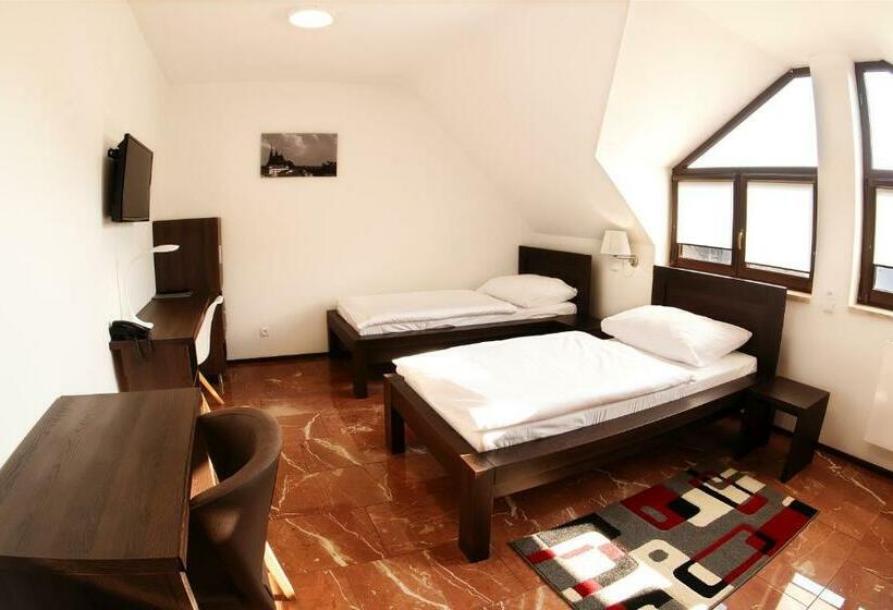 חדר סטנדרט, Sluneční Dvůr