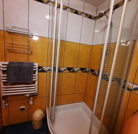 Четырехместный Номер Стандарт с Балконом, Willa Marta M Sauna Jacuzzi