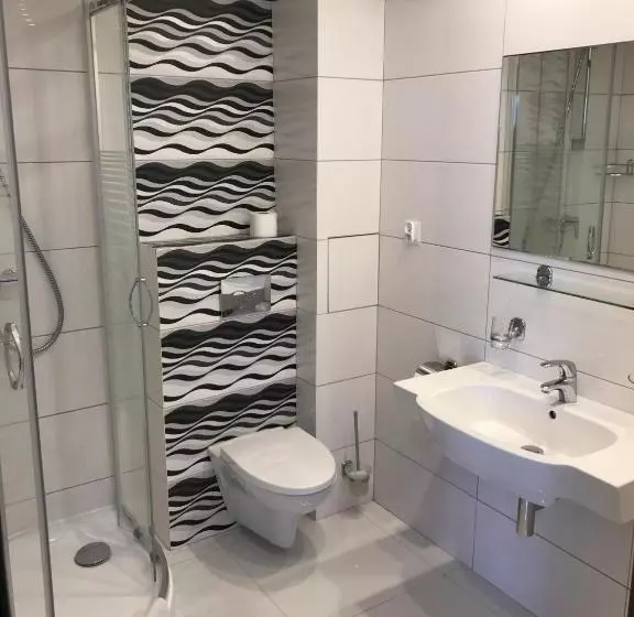 Standard-huone, Załęże