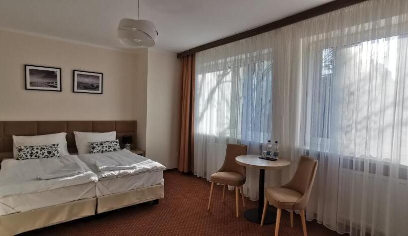 اتاق سوپریور, Załęże