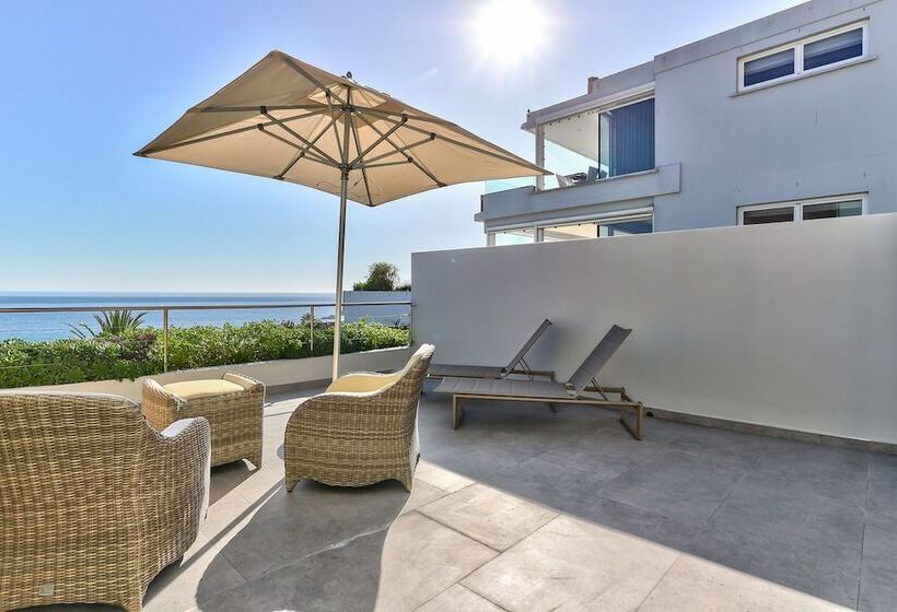 سوییت با چشم‌انداز دریا, Ocean View House