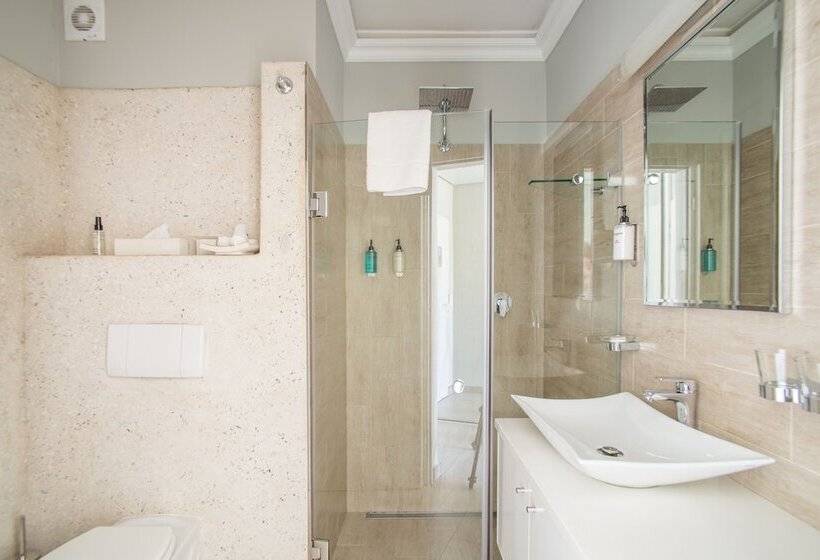 اتاق کلاسیک, Ocean View House