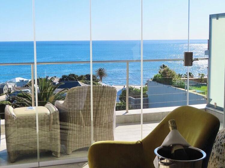 سوییت با چشم‌انداز دریا, Ocean View House