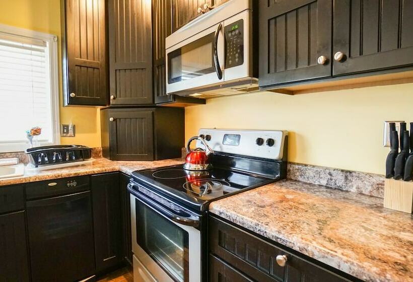 Дом 3 Спальни, Paradise Cove Lakeside Cottages