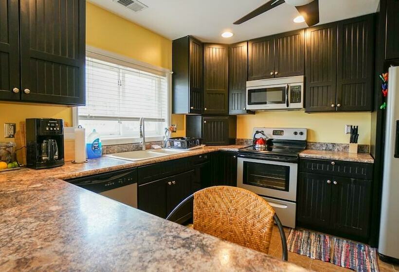 منزل 3 غرف نوم, Paradise Cove Lakeside Cottages