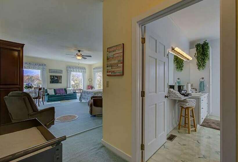 1间卧室的房子, Far Horizons #416