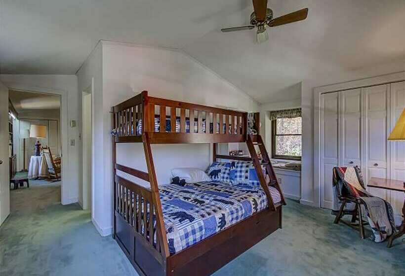 1间卧室的房子, Far Horizons #416