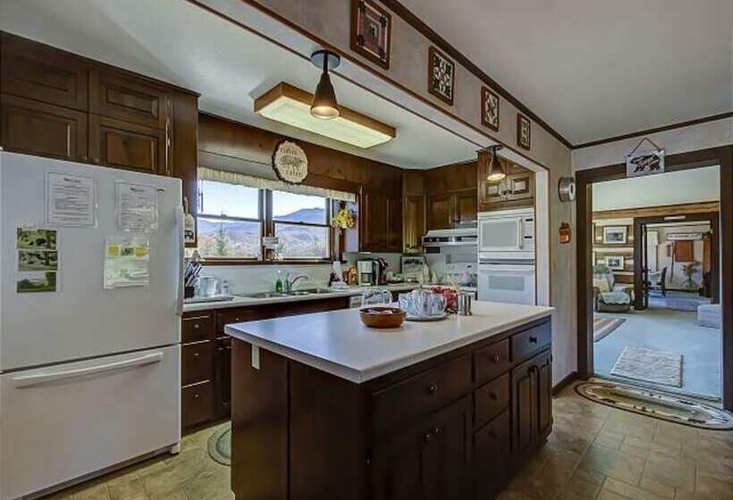 1间卧室的房子, Far Horizons #416