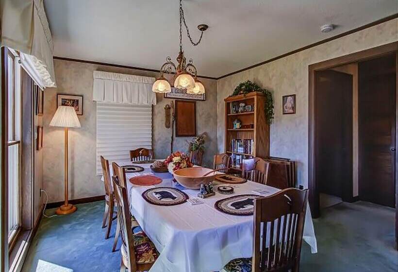 1间卧室的房子, Far Horizons #416