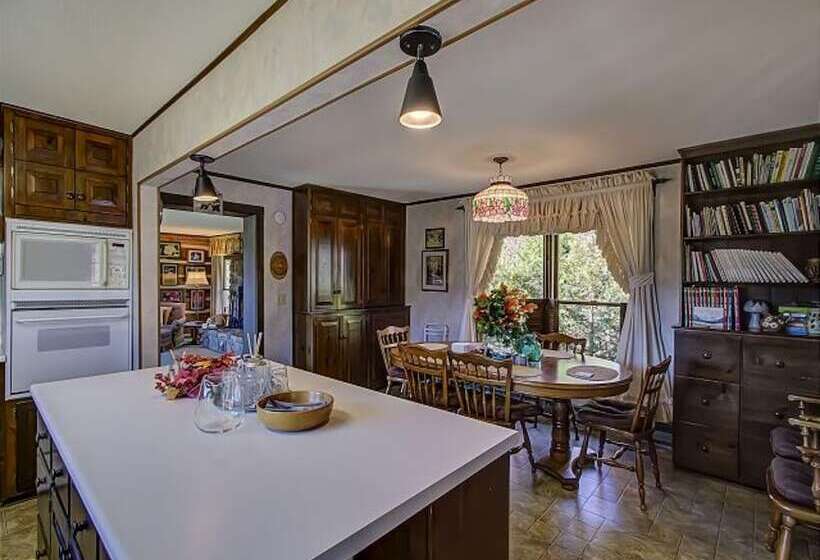 1间卧室的房子, Far Horizons #416