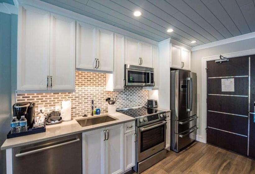 스위트 킹사이즈 침대, Anna Maria Beach Resort