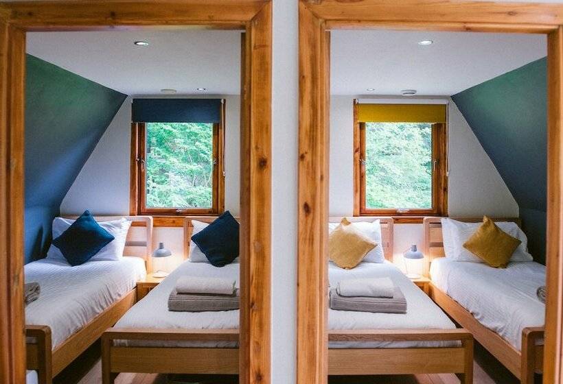 Хижина, Bright Star Lodge