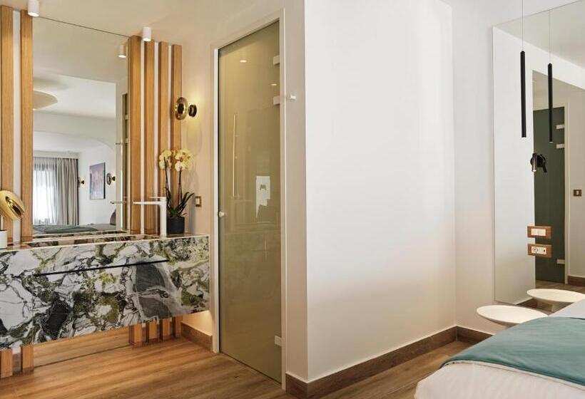 Deluxe Suite Sea View, Cresanto Luxury Suites