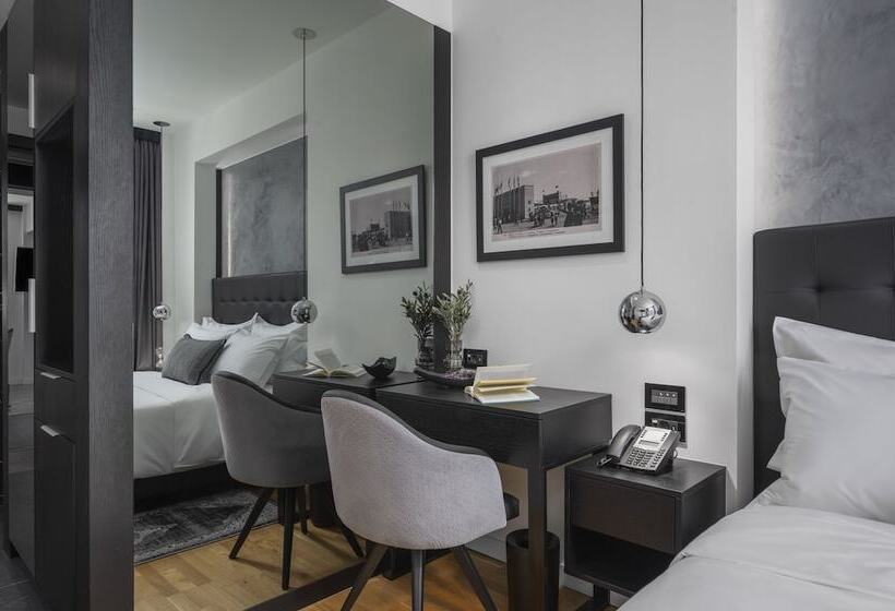 غرفة كومفورت, No 15 Ermou