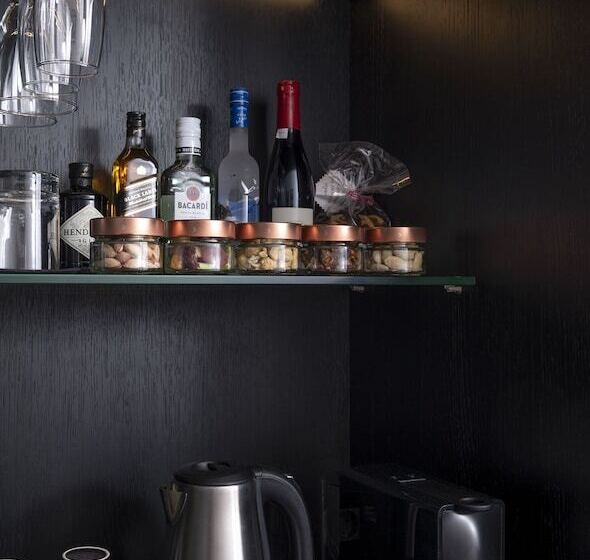 غرفة كومفورت, No 15 Ermou