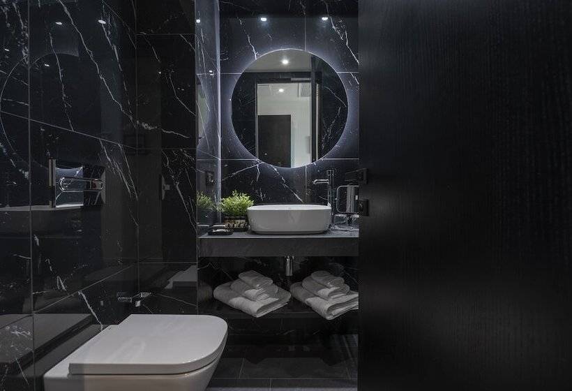 غرفة كومفورت, No 15 Ermou