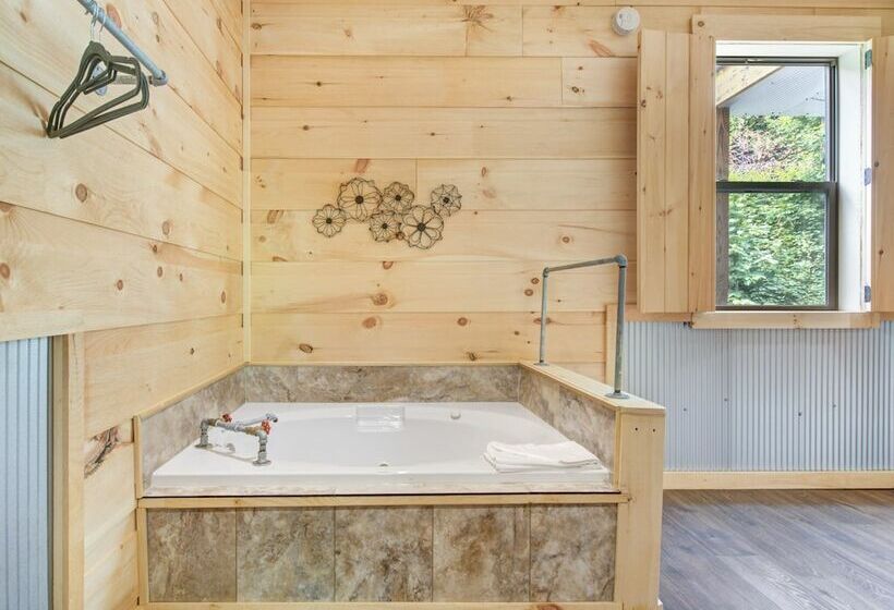 בקתה, Bearly Hidden By Jackson Mountain Rentals