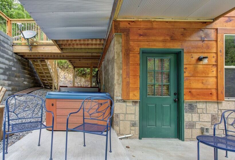 בקתה, Bearly Hidden By Jackson Mountain Rentals