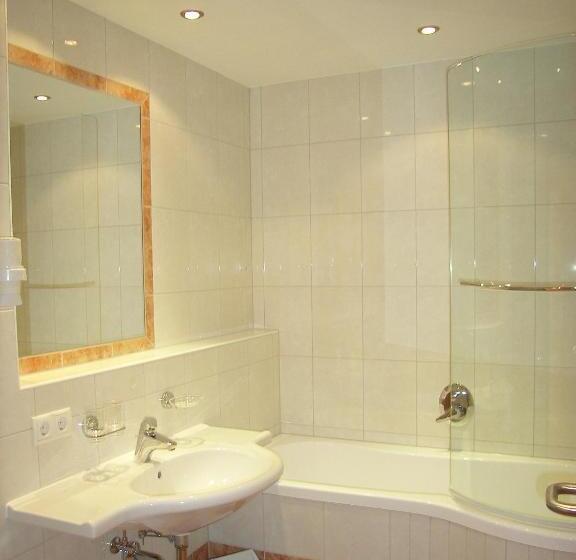 4인용 스탠다드 룸, Haus Bergkristall