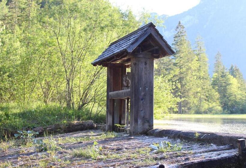 Трехместный Номер Стандарт с Балконом, Pension Inge