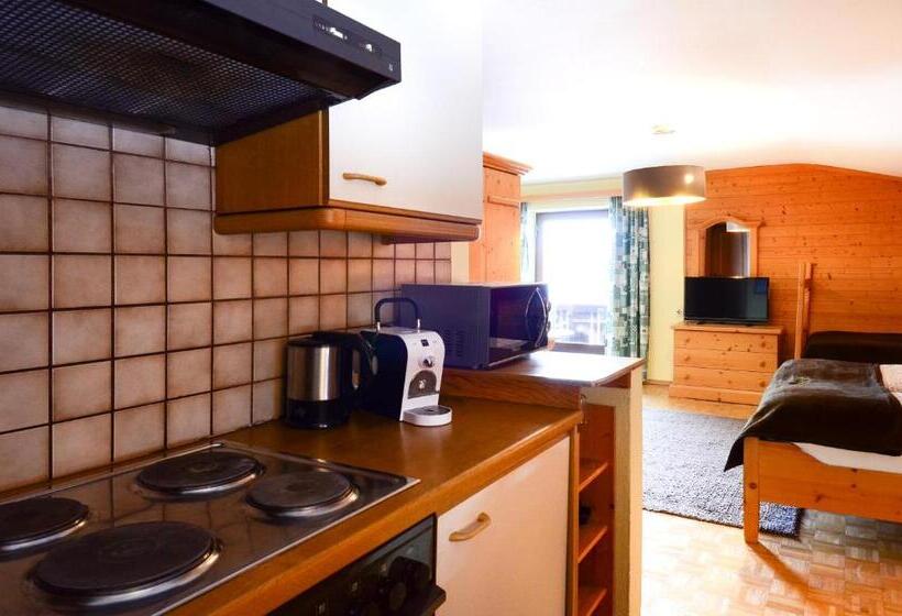 شقة 3 غرف, Ferienhaus Schnitzhof