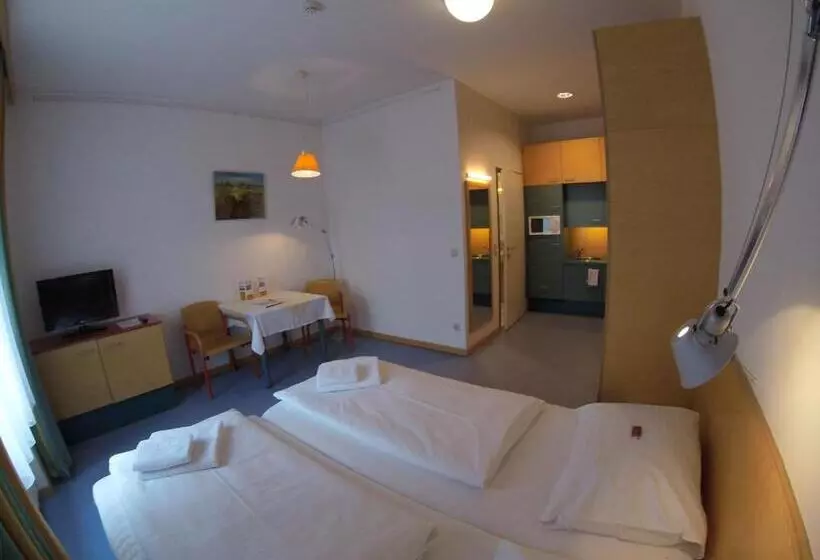 اتاق استاندارد سه نفره, Haus Mobene   Hotel Garni