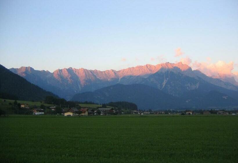 غرفة قياسية, Herzoghof