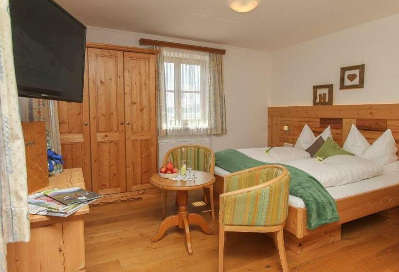 غرفة قياسية, Herzoghof