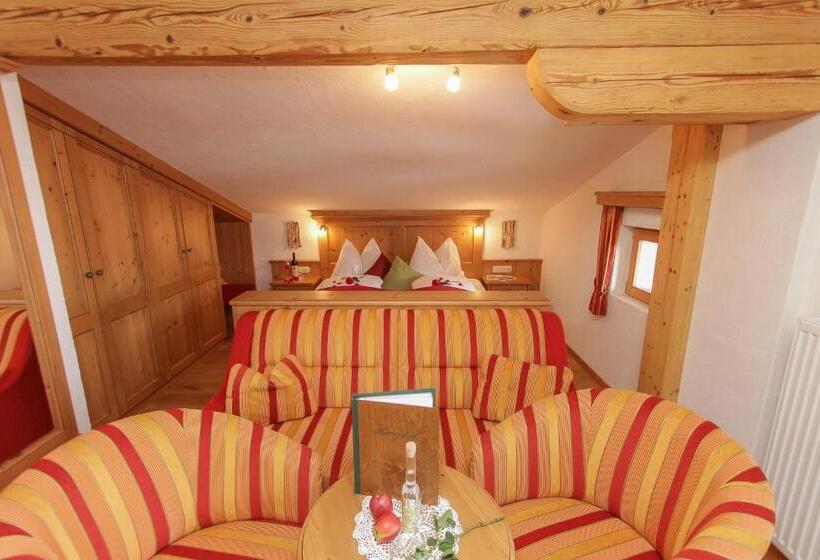 غرفة عائلية, Herzoghof